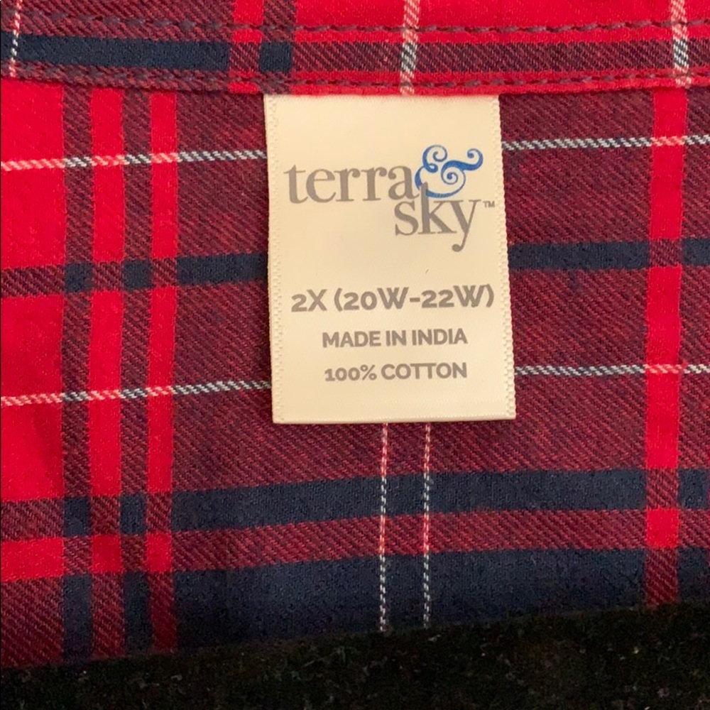 Button down Top - Picture 2 of 3